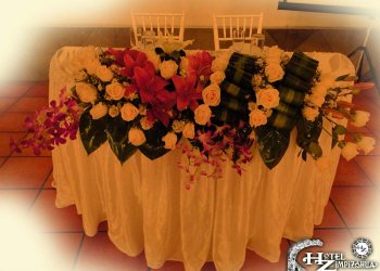 mesa media luna para novios zimpizahua